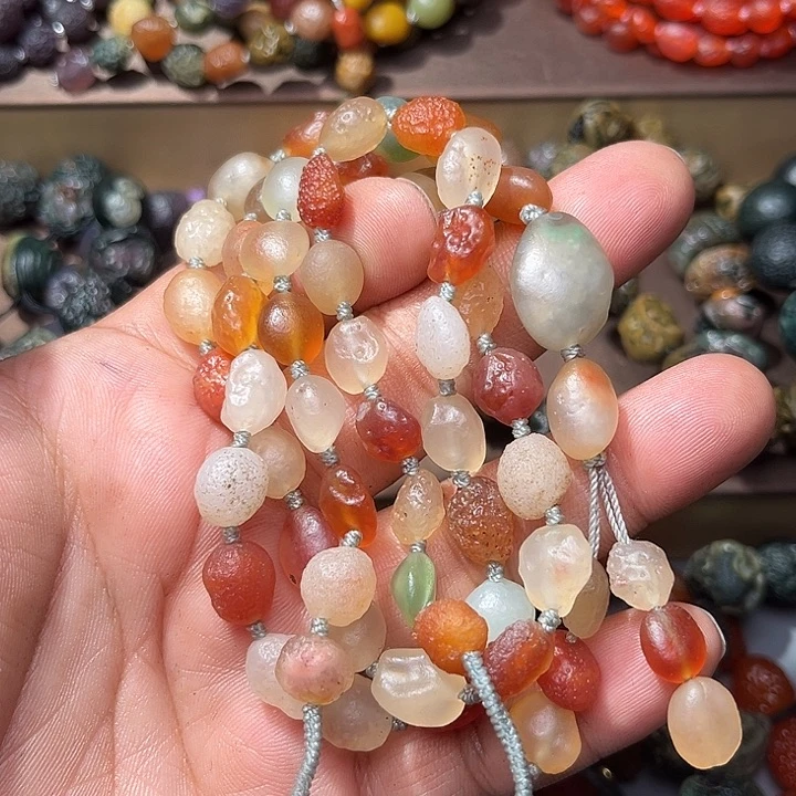 阿拉善彩玛瑙毛衣链