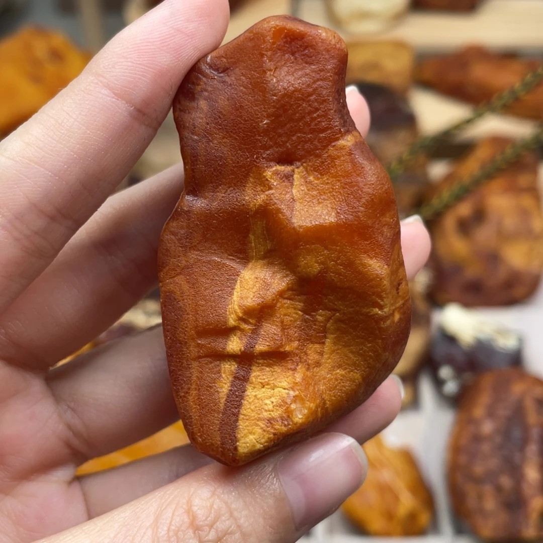 琥珀未镶嵌珠宝奇石