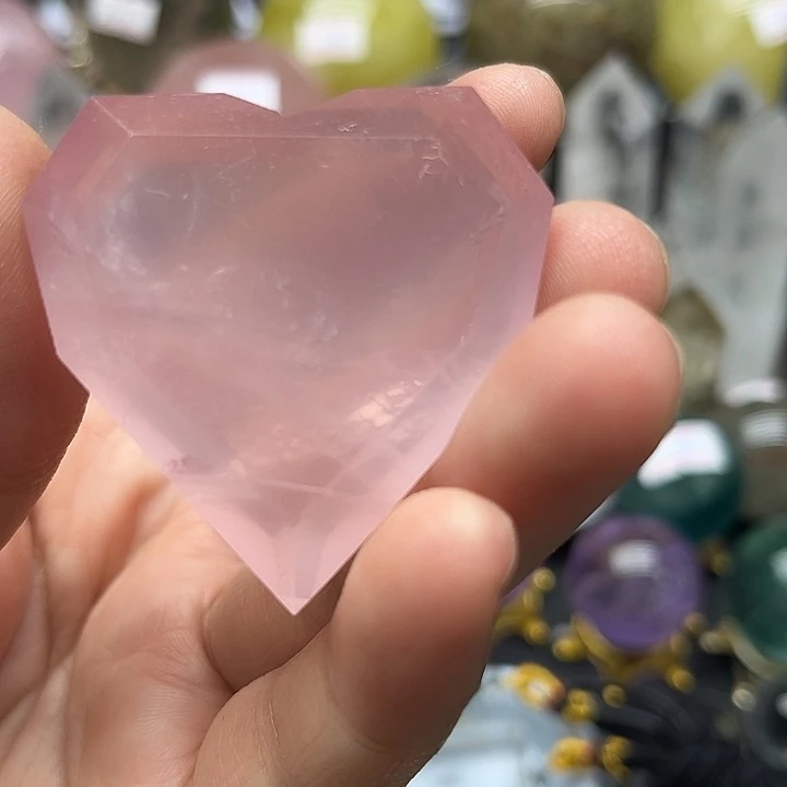珠宝半成品水晶未镶嵌45克粉水晶爱心