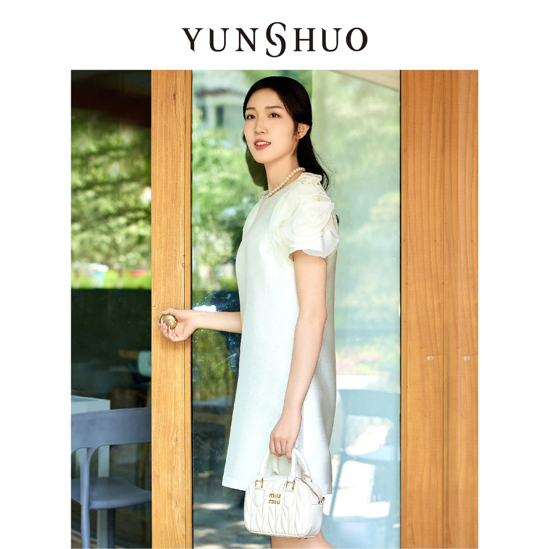 允硕夏季新品泡泡袖女装时尚气质玫瑰花边拼接休闲连衣裙566369