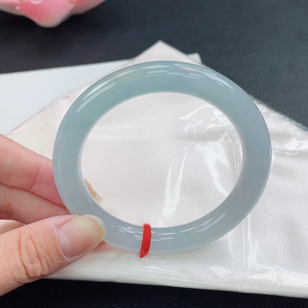 翡翠未镶嵌手镯冰海蓝色