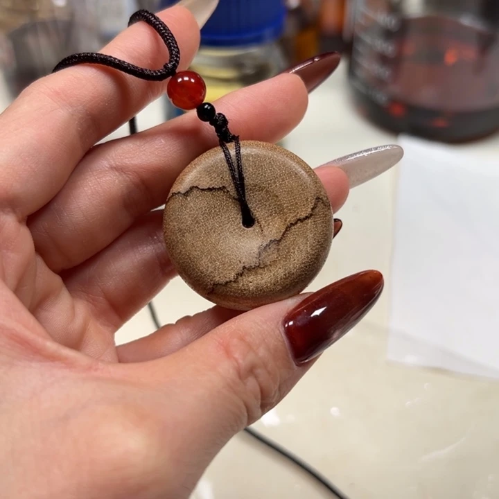 沉香碎屑沉香达拉干平安扣1个