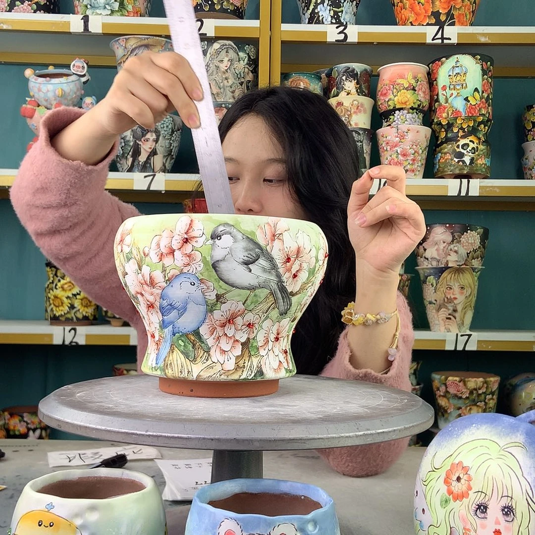 陶景德镇手工花盆777