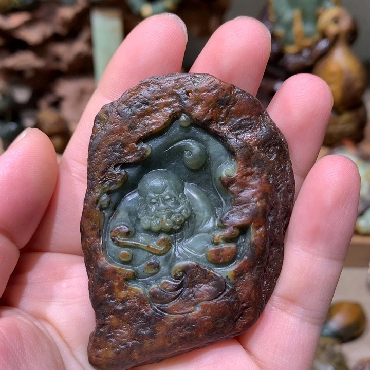 未镶嵌岫岩河磨玉（透闪石质玉）把件