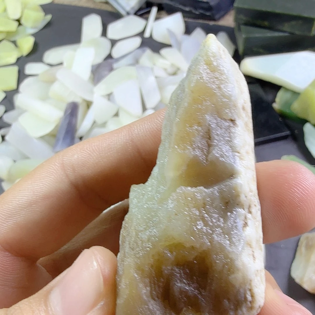 和田玉（糖玉）未镶嵌挂件