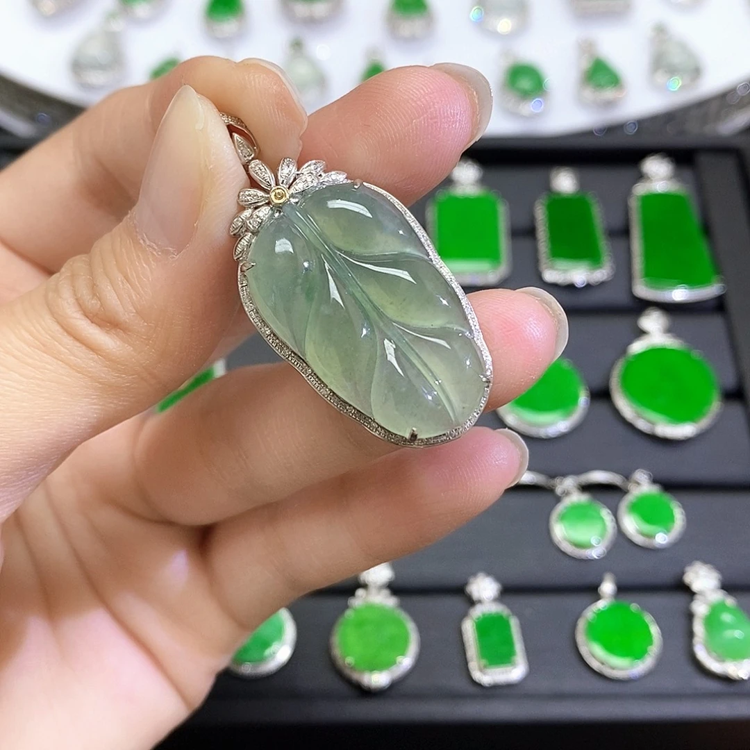 翡翠18K金镶嵌吊坠(不含链)