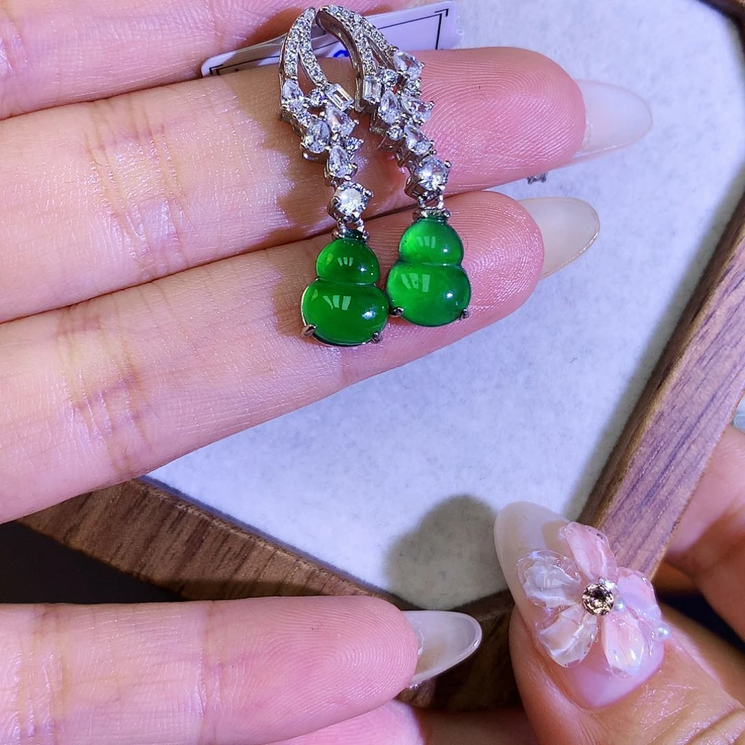 翡翠耳饰银S925镶嵌天然翡翠葫芦耳钉