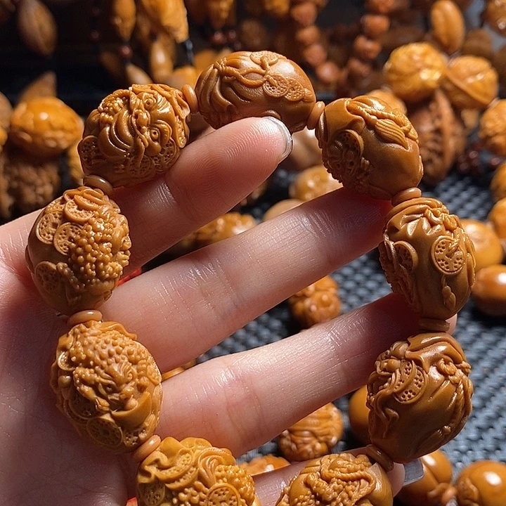 吊坠橄榄核钱袋金蟾