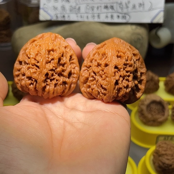糯***酱把件文玩核桃8888号，47尺全品南疆石