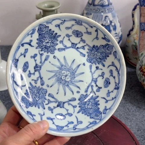 2****！一个青花缠枝花卉盘子