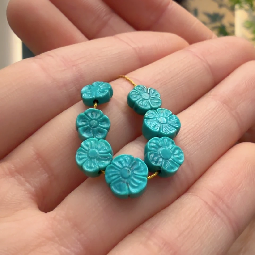 绿松石未镶嵌颈饰