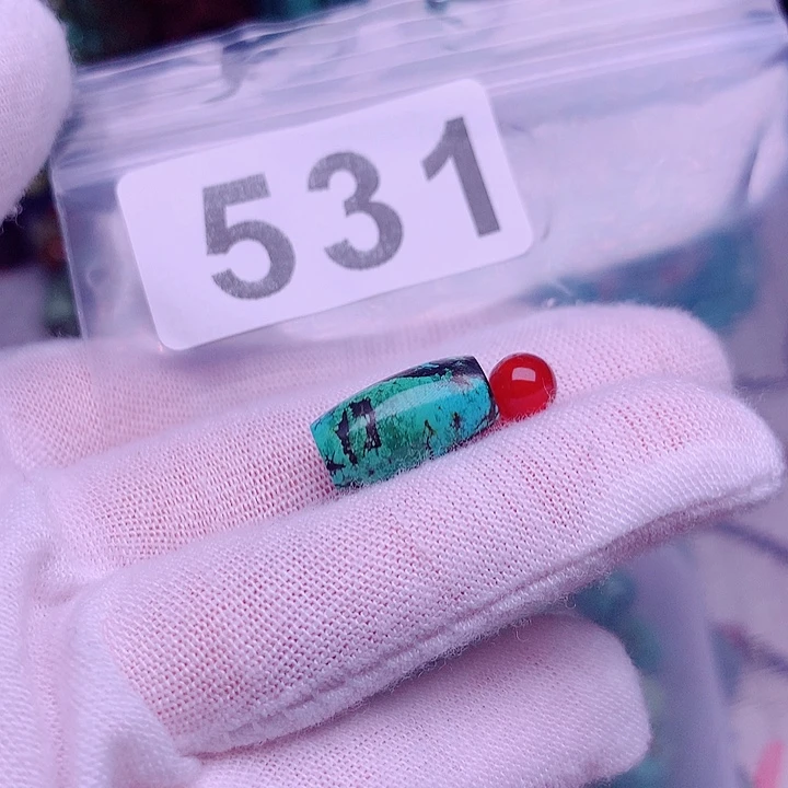 南红玛瑙未镶嵌珠宝奇石