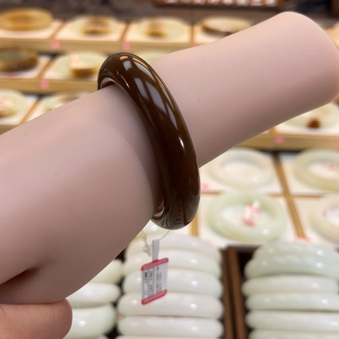 和田玉未镶嵌手镯1