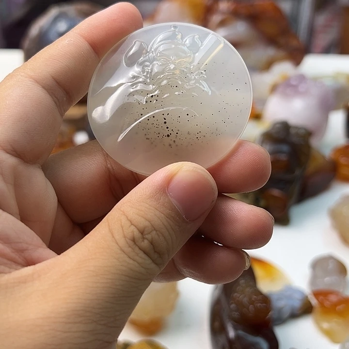 玛瑙/玉髓颈饰未镶嵌