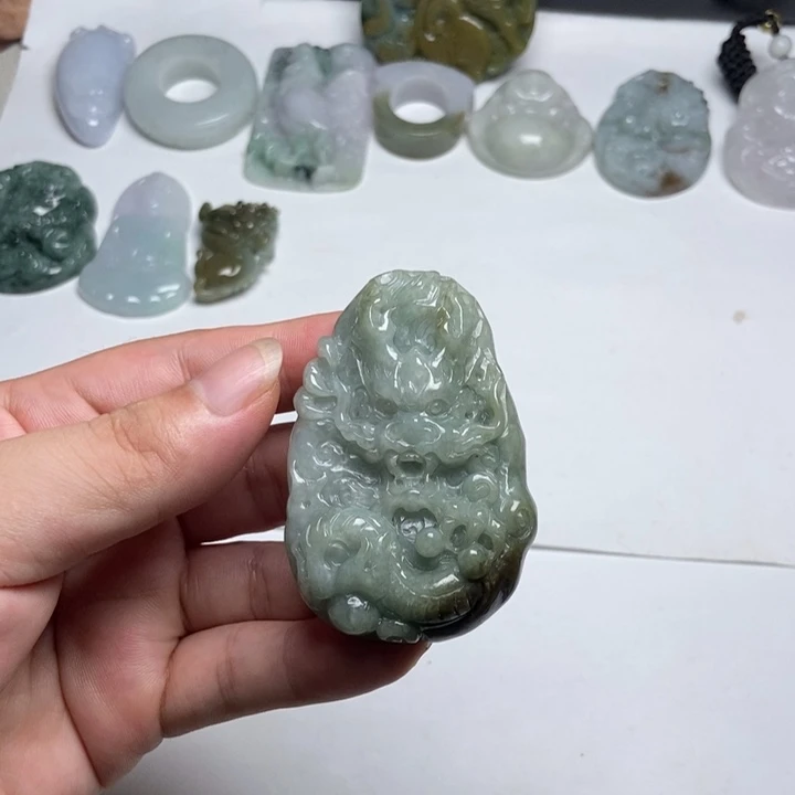 翡翠未镶嵌颈饰龙牌14