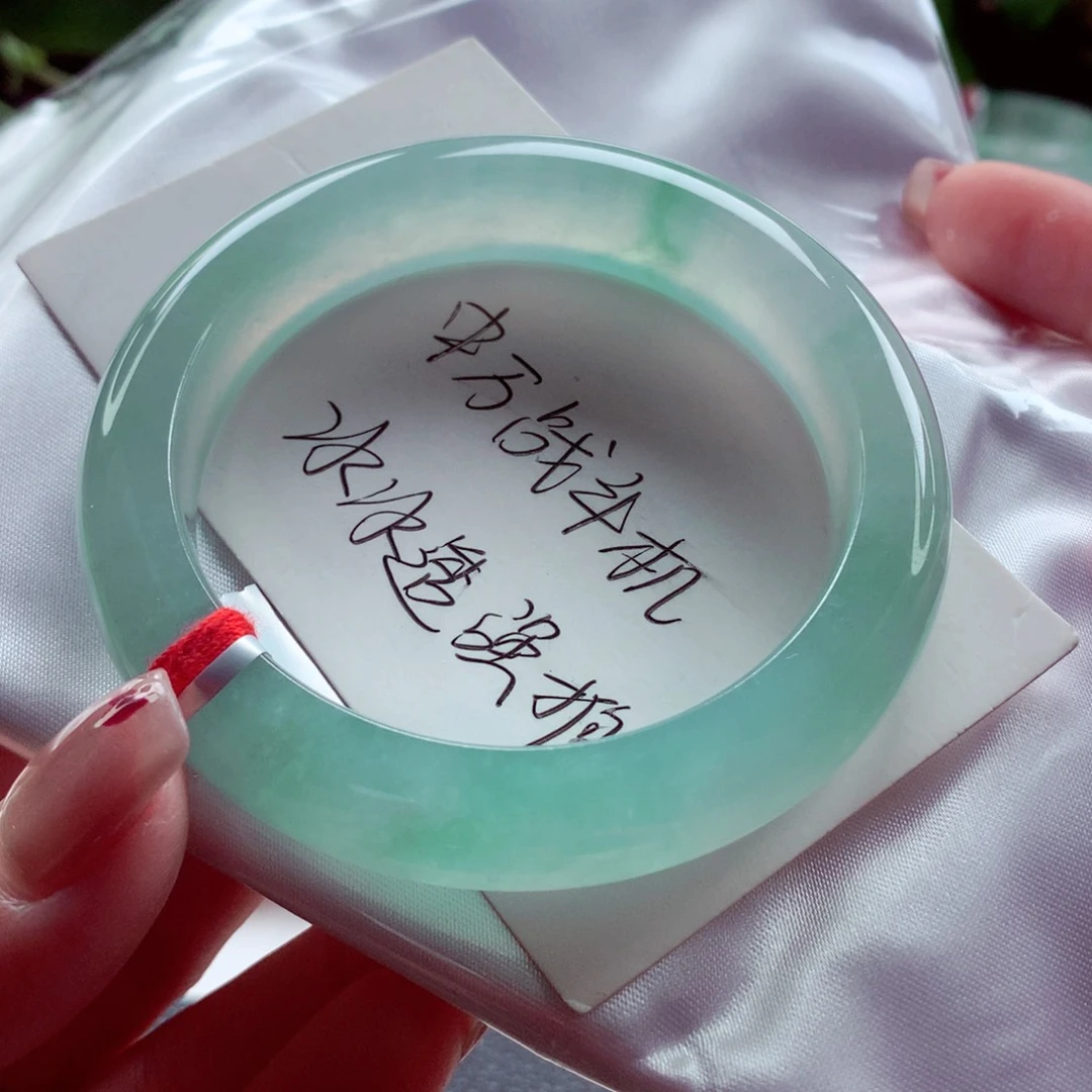 翡翠手镯未镶嵌松*师妹冰透炸光清爽冰飘花分单