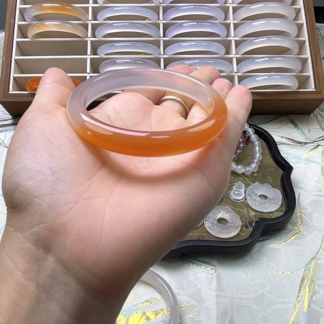 玛瑙/玉髓手镯未镶嵌?****?