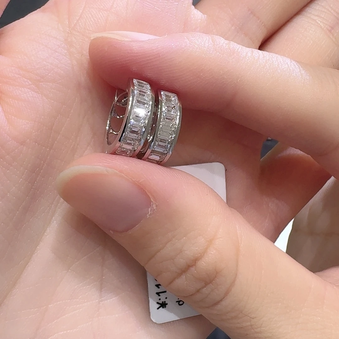 福***窝18K金镶嵌耳饰实验室培育钻石祖切耳环k白