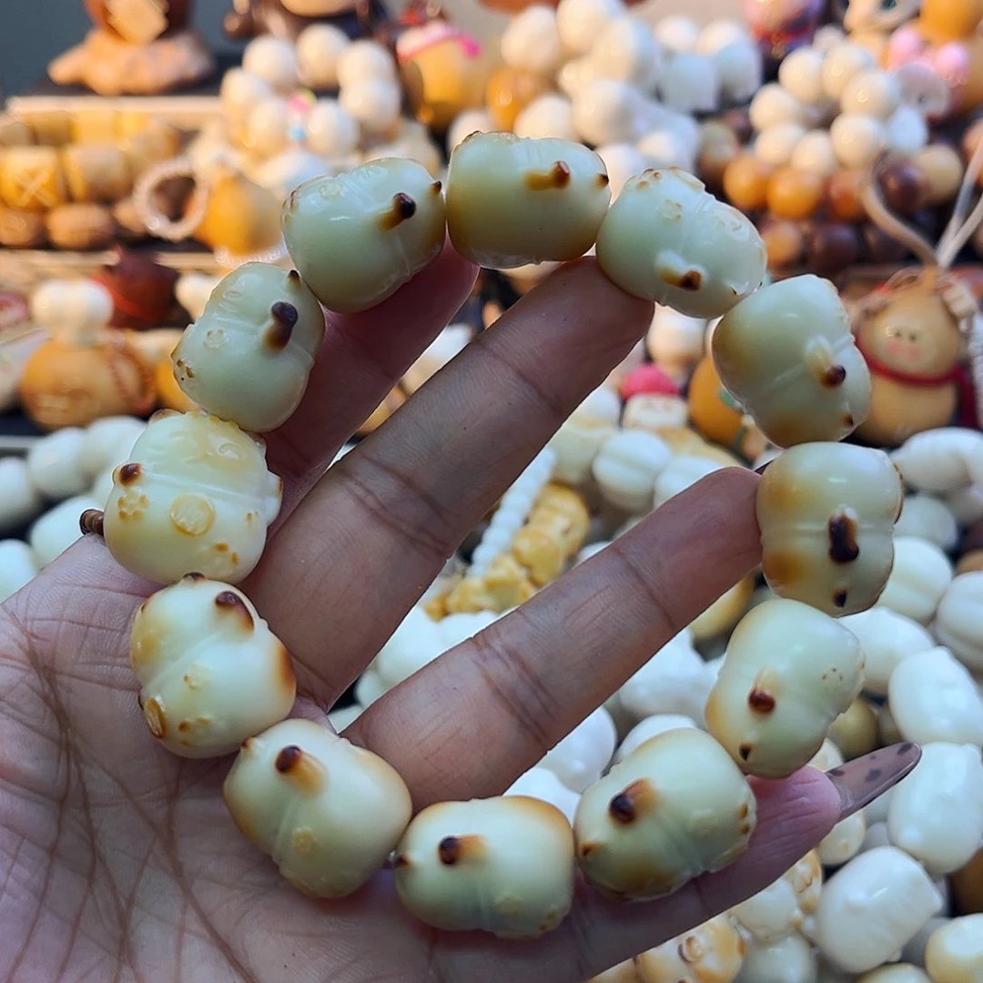 菩提根/象牙果手串招财猫