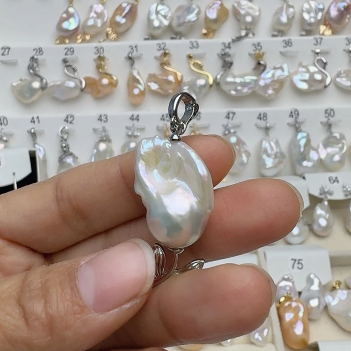 颈饰未镶嵌淡水珍珠