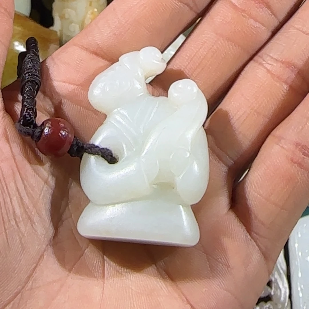 和田玉未镶嵌把件用*