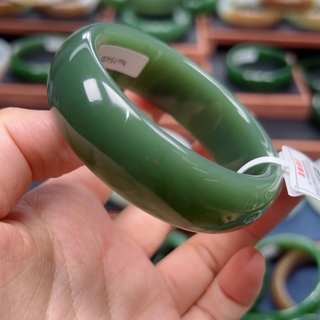 未镶嵌手镯和田玉（碧玉）5657