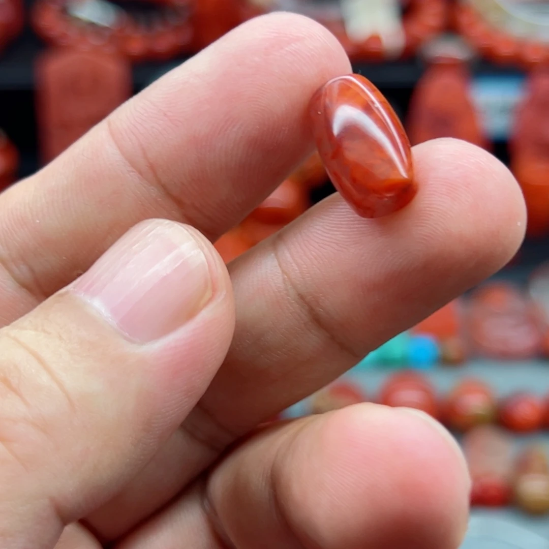 南红玛瑙配饰未镶嵌