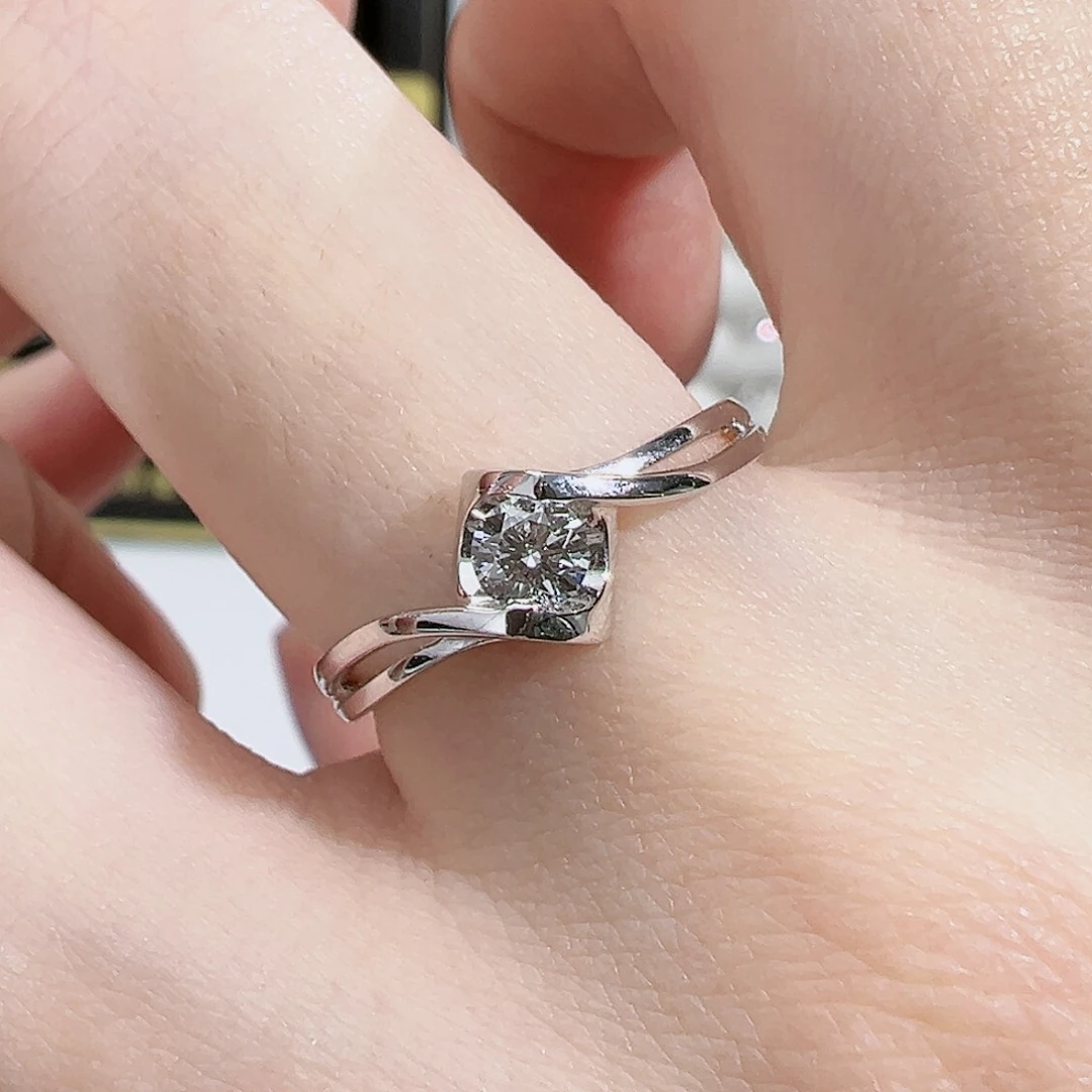 天然钻石戒指/指环铂Pt950镶嵌A18090727