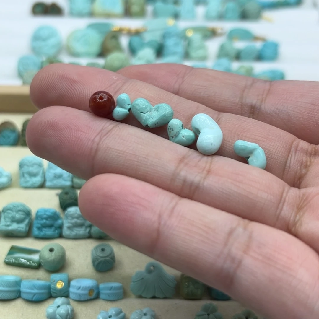 南红玛瑙未镶嵌B301有瑕