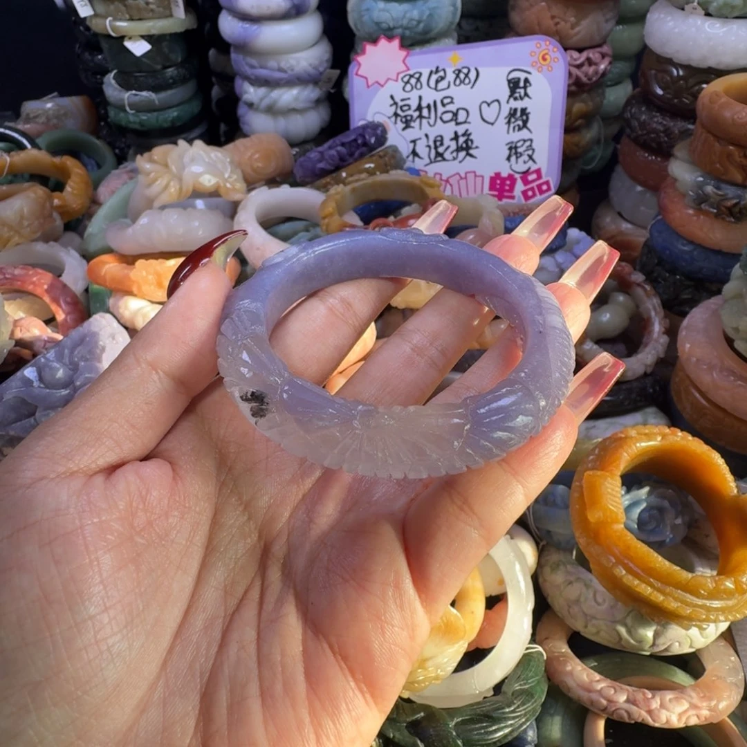 石英质玉（佘太翠）未镶嵌手镯9。57