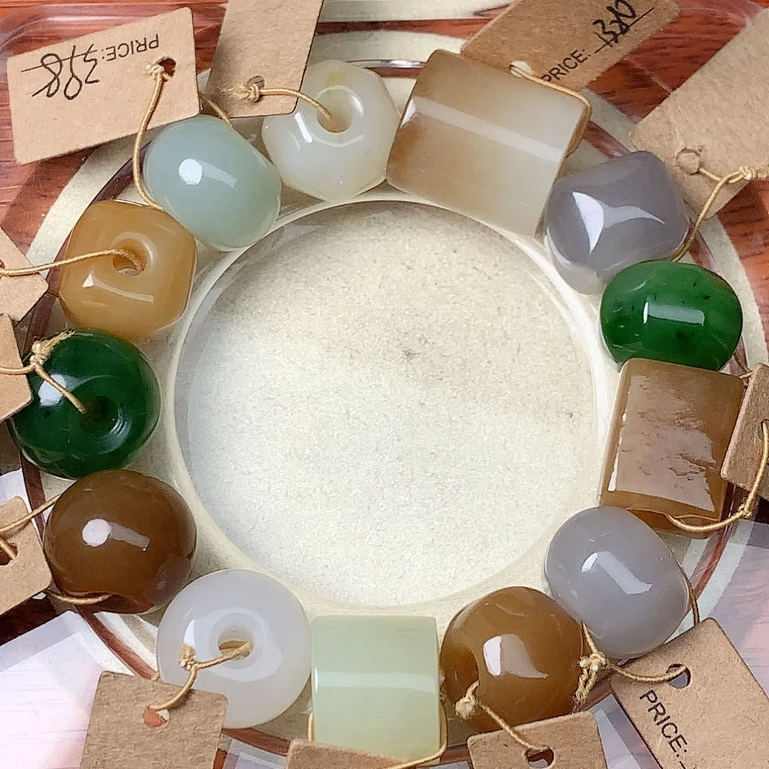 颈饰未镶嵌和田玉奇****记