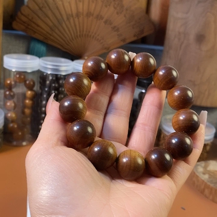 檀香木老山檀香1.8/沉水