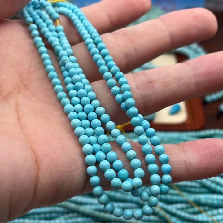 绿松石颈饰未镶嵌