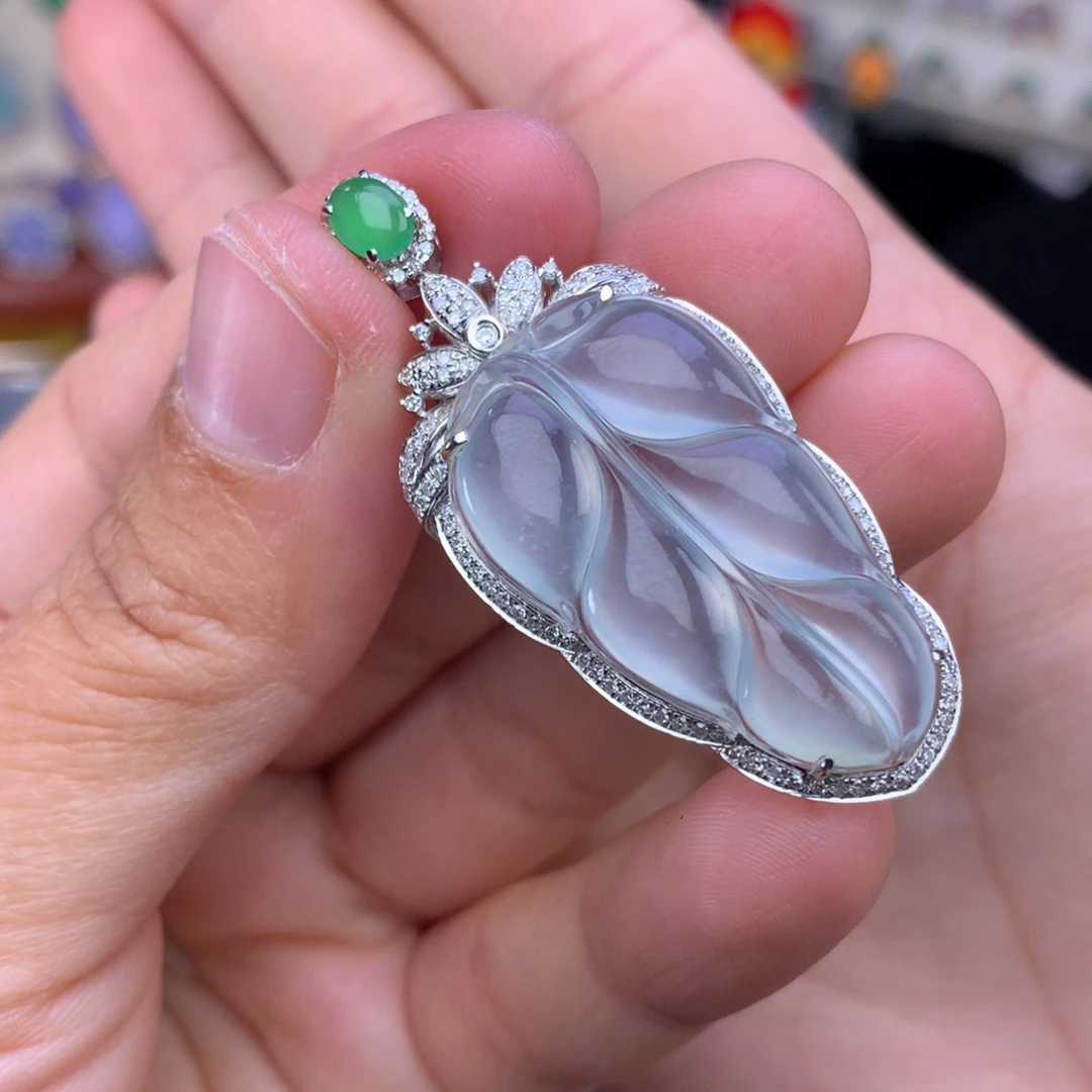 翡翠吊坠(不含链)18K金镶嵌玲