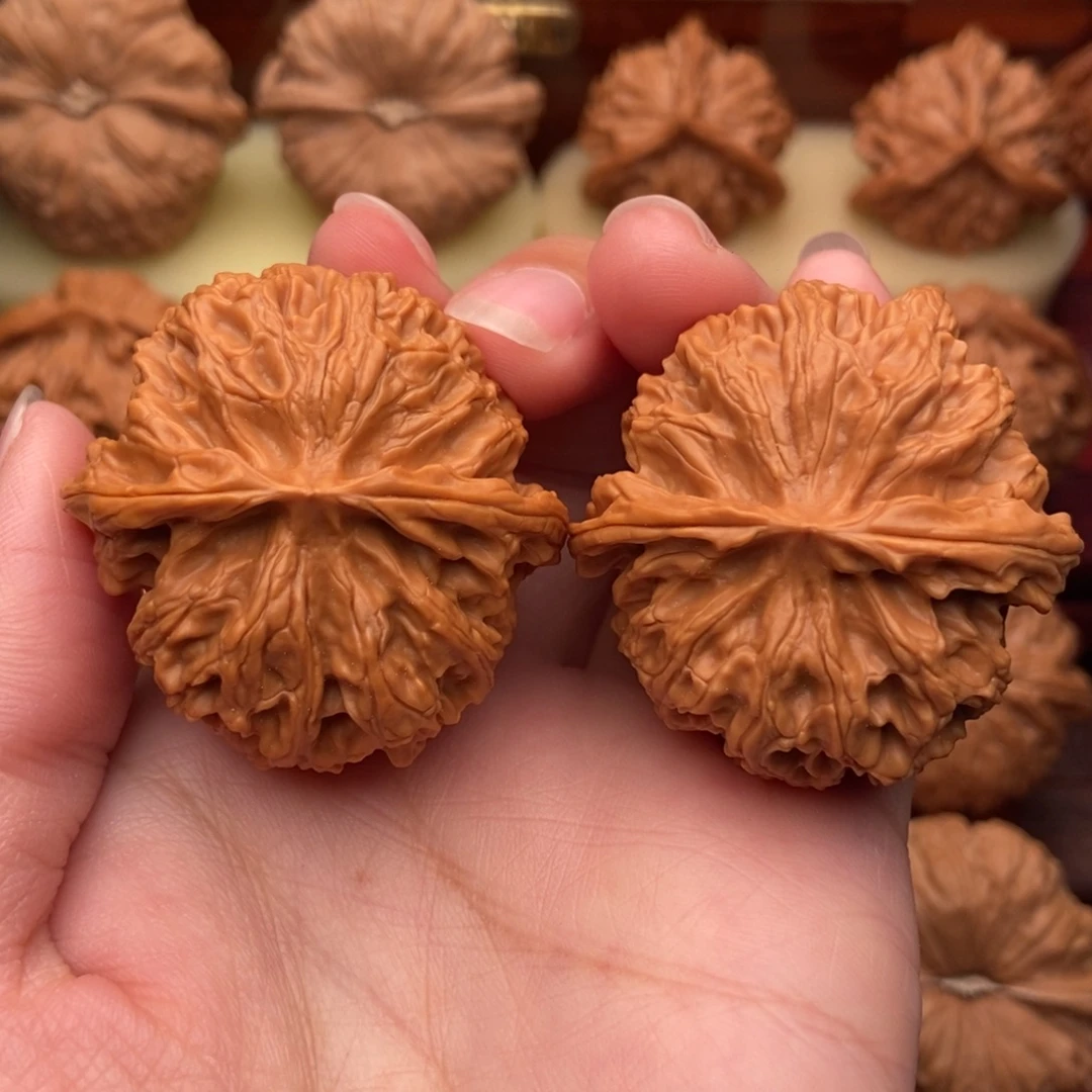 把件文玩核桃精品老树苹果园狮子头41