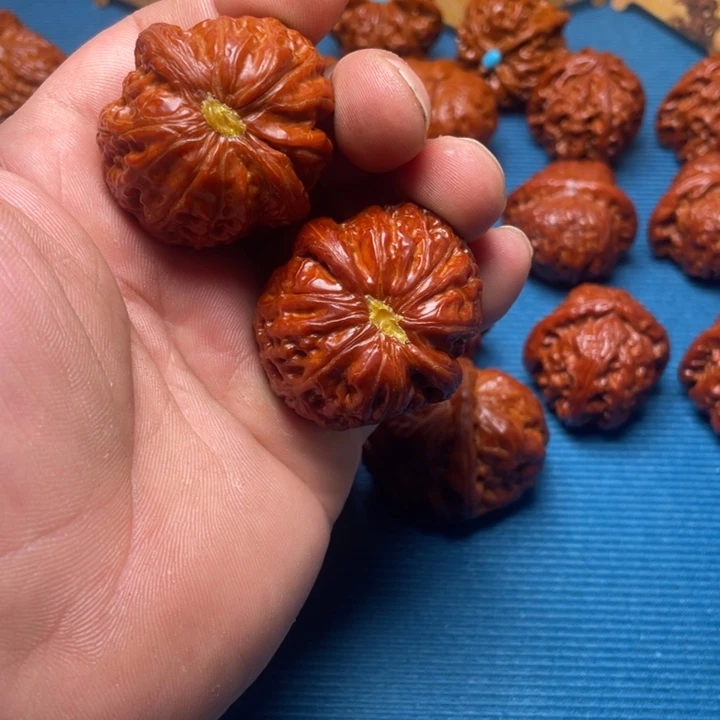 ℳ***⁵文玩核桃吊坠元宝