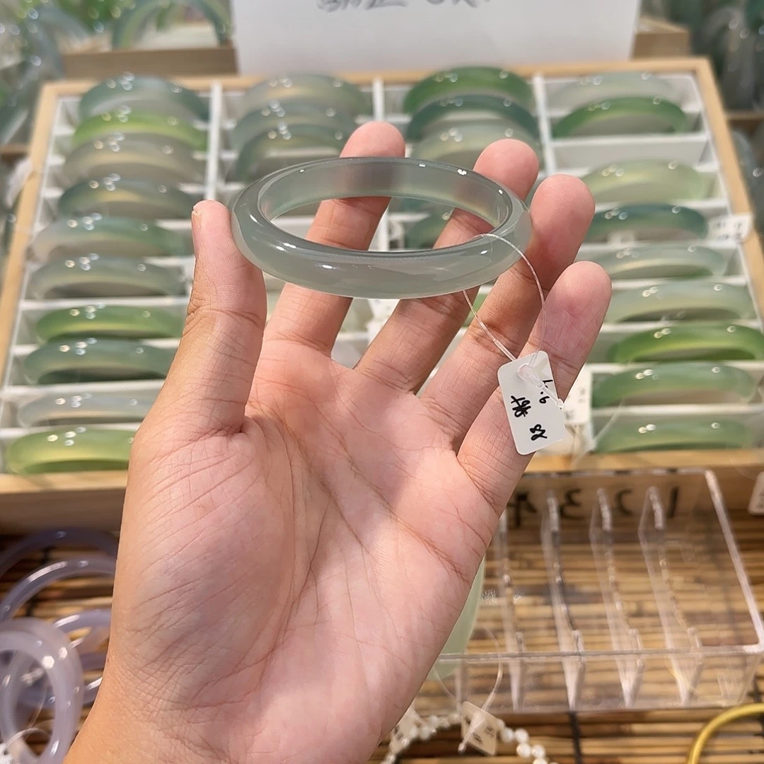 玛瑙/玉髓未镶嵌手镯圈口60.6