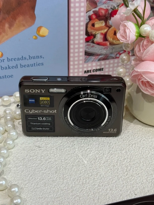 95新 Sony/索尼 w300 1360万像素 色彩浓郁 出片清晰自备读卡器