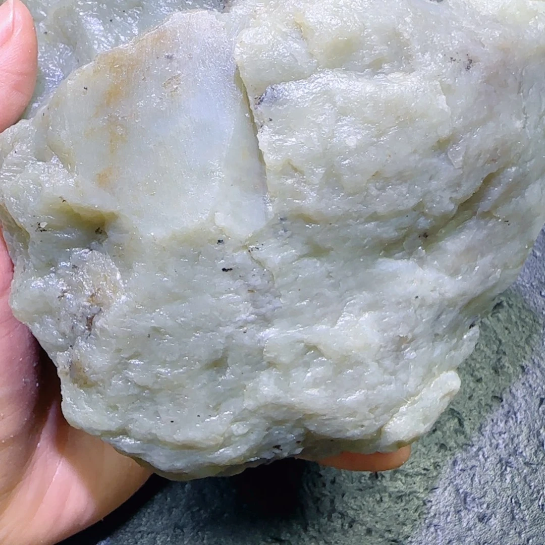 和田玉未镶嵌珠宝半成品