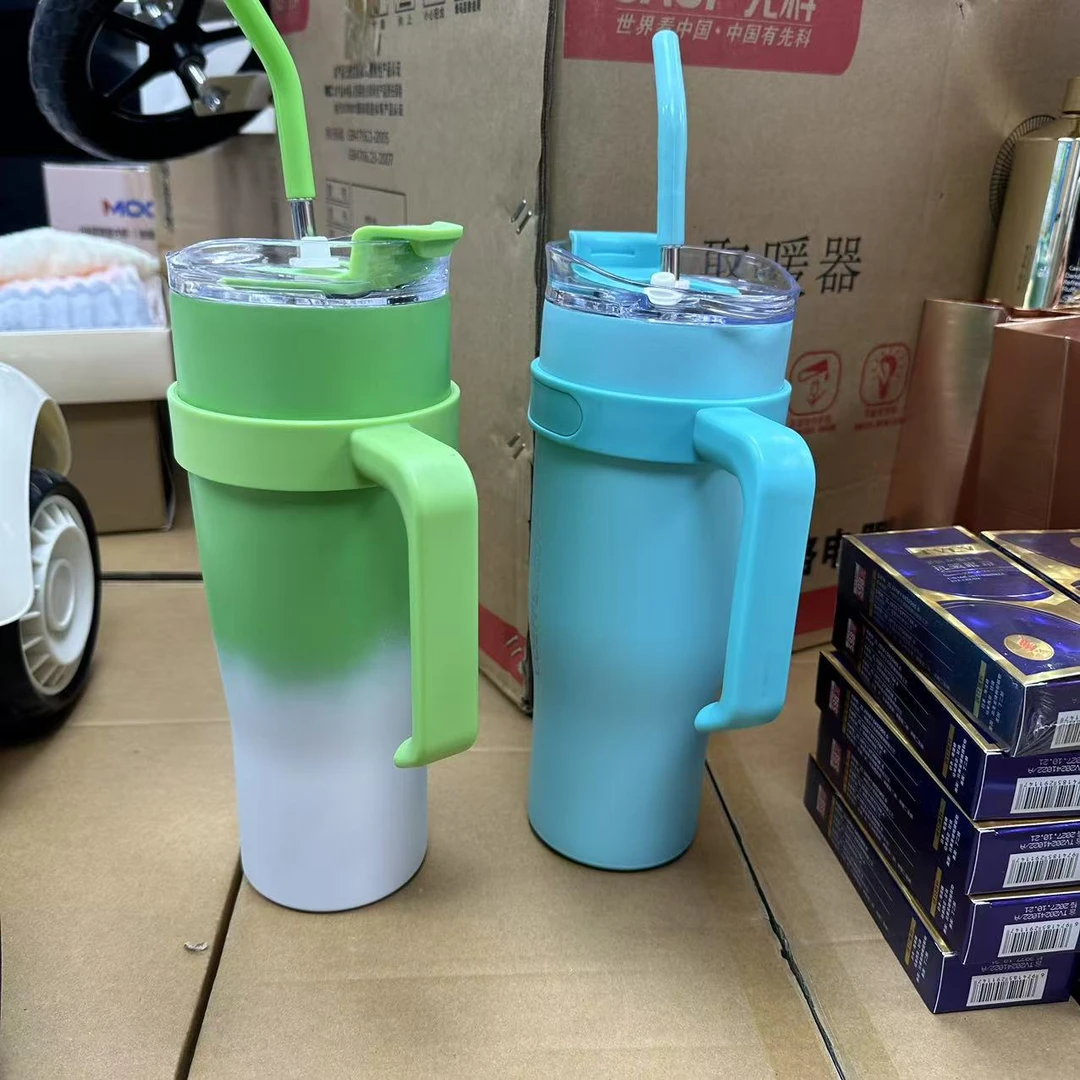 很好看冰霸杯的大容量水杯【颜色随机】