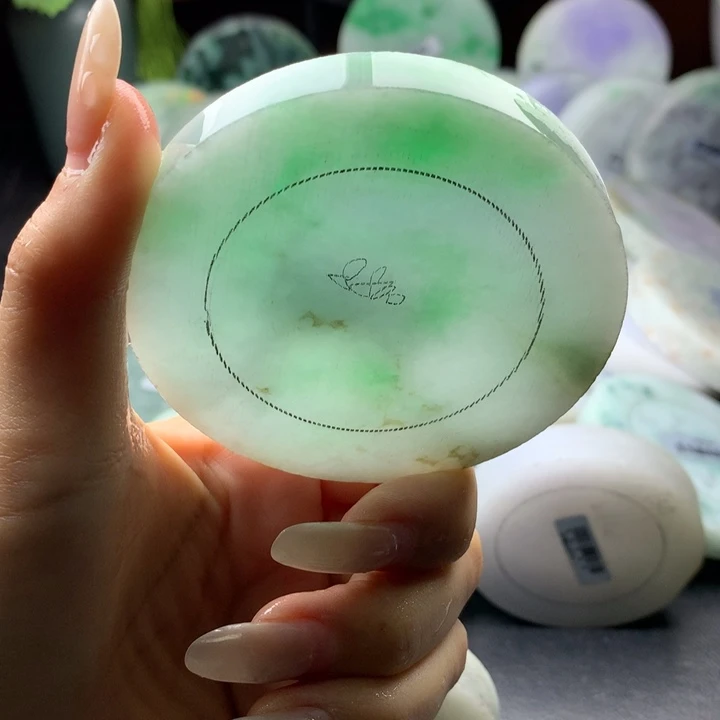 定制翡翠未镶嵌手镯