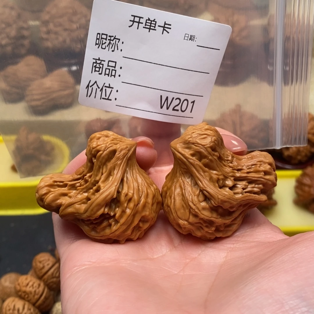吴***勇把件文玩核桃文玩的好的人都是有钱有钱的人