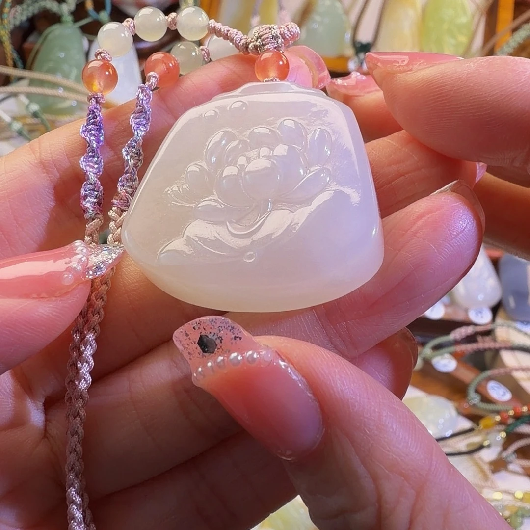 安***¹和田玉未镶嵌颈饰