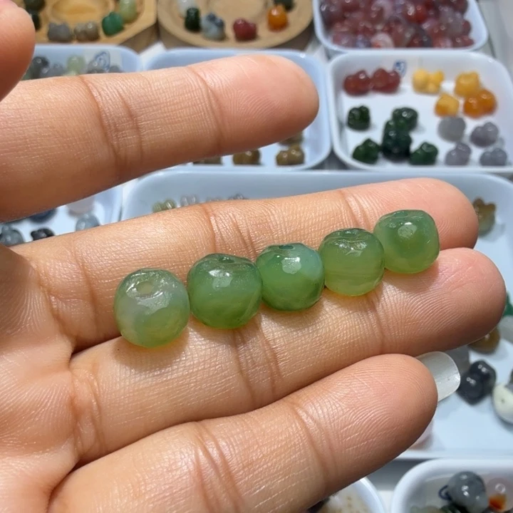 和田玉未镶嵌珠宝奇石