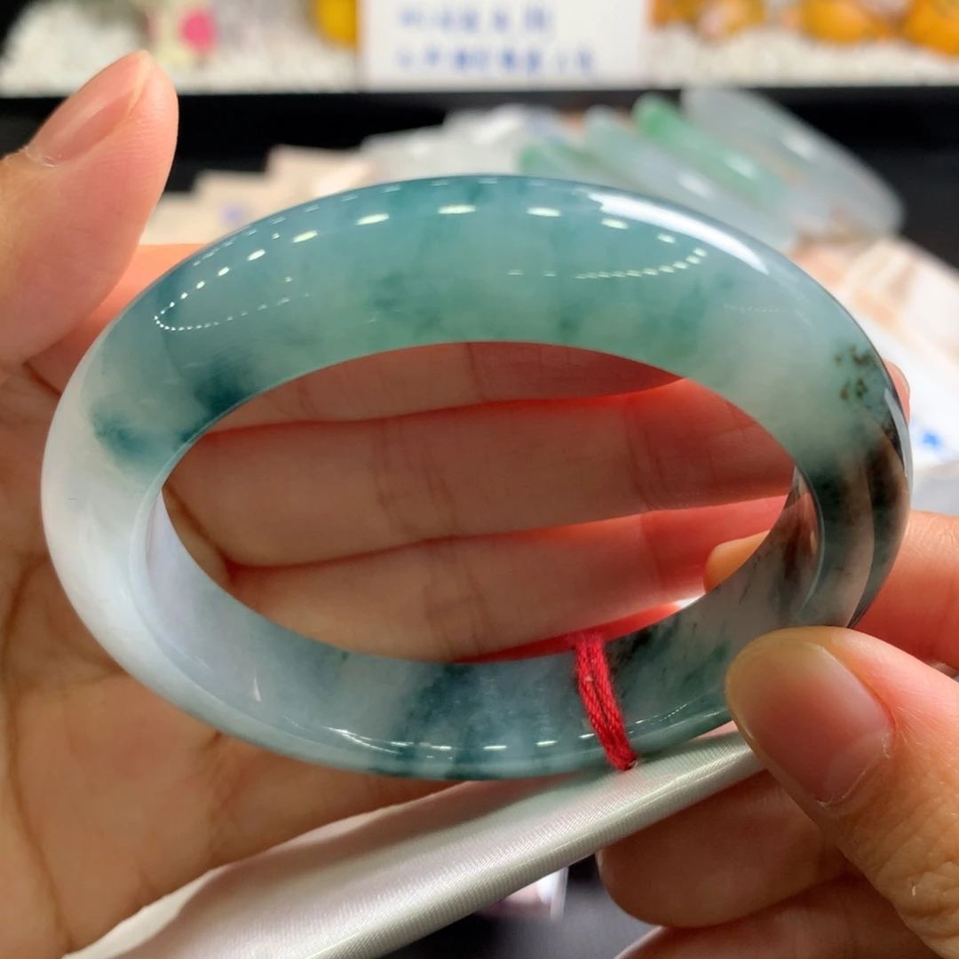 翡翠未镶嵌手镯2号飘蓝花