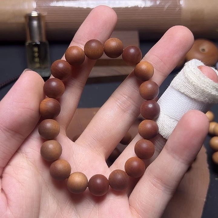檀香木释***待1.0*108黑肉横纹沉水级