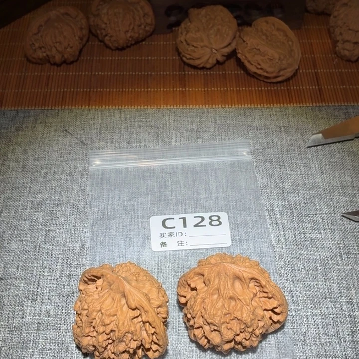 文玩核桃吊坠官帽128