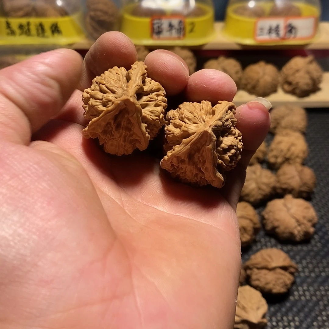 文玩核桃吊坠情**录异形