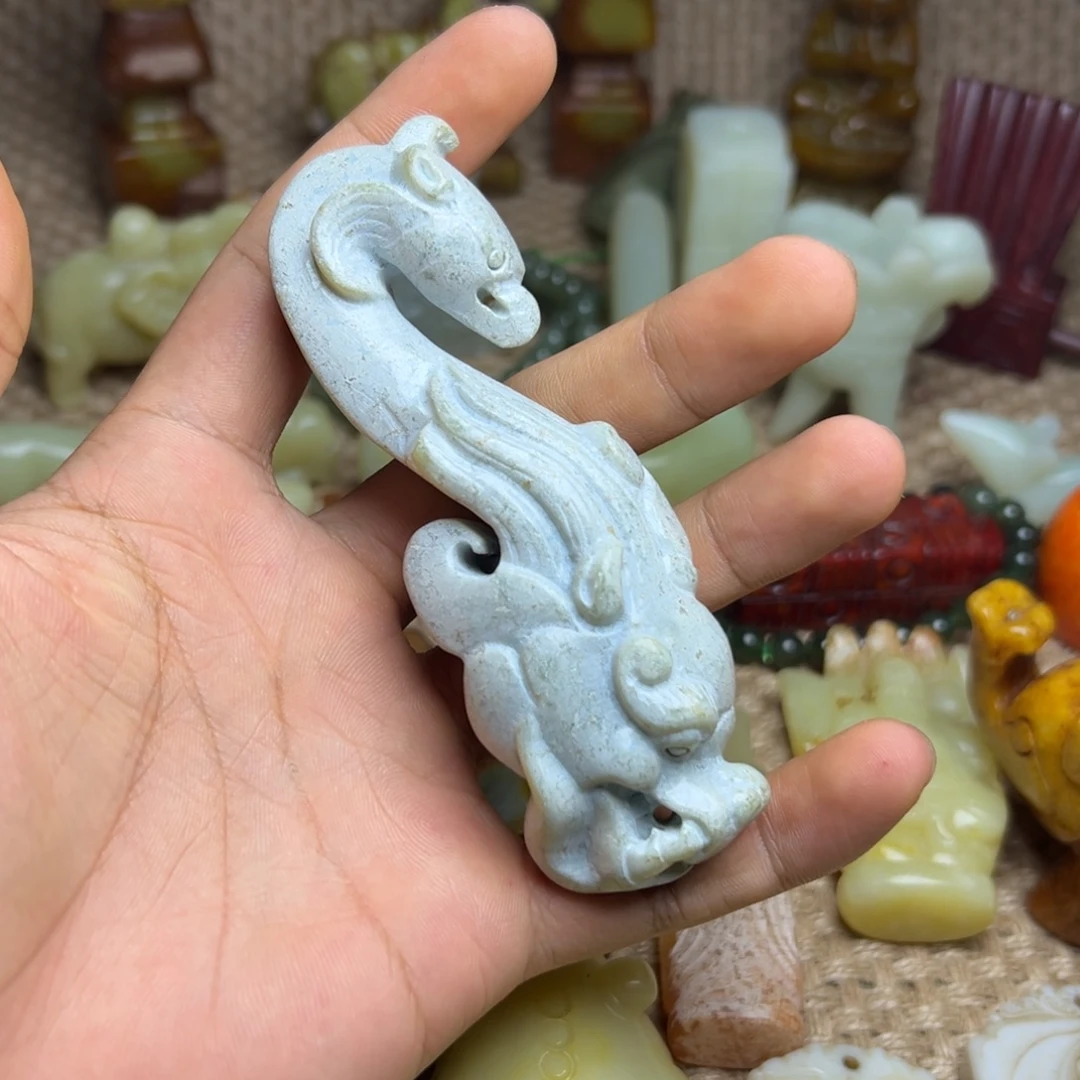 未镶嵌蛇纹石玉颈饰