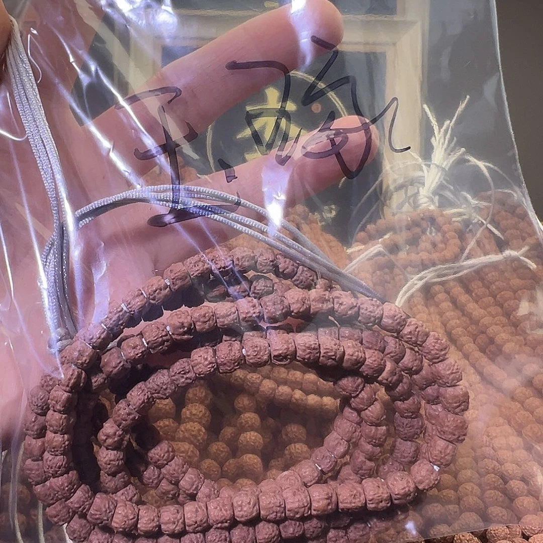 玉***琢金刚菩提吊坠藏式佛手